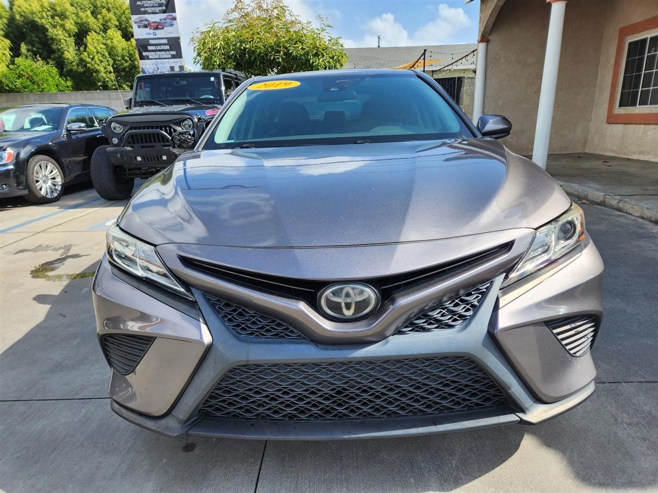 toyota camry 2019 4T1B11HK2KU160048 image toyota camry 2019 4T1B11HK2KU160048 image