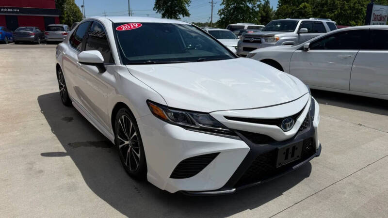 toyota camry 2019 4T1B11HK2KU183300 image toyota camry 2019 4T1B11HK2KU183300 image