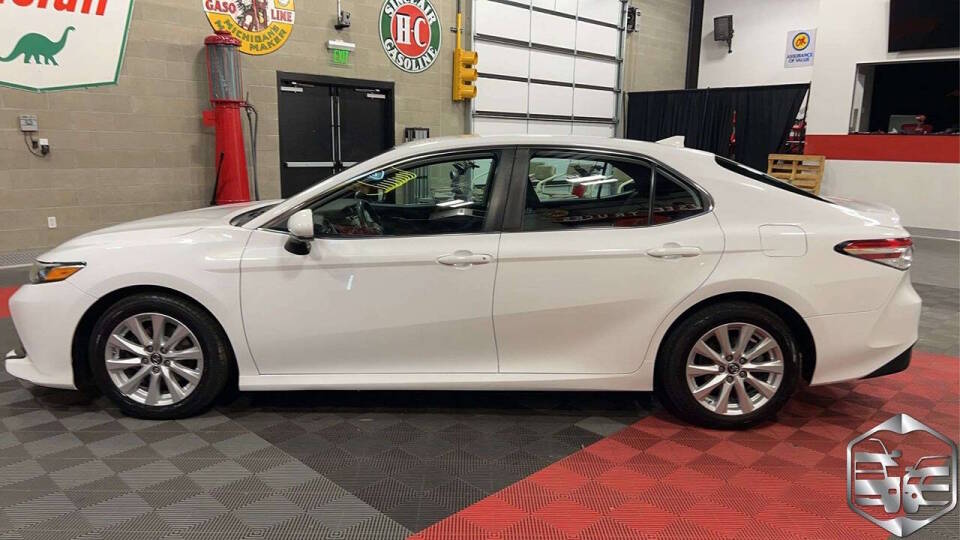 toyota camry 2019 4T1B11HK9KU268988 image toyota camry 2019 4T1B11HK9KU268988 image