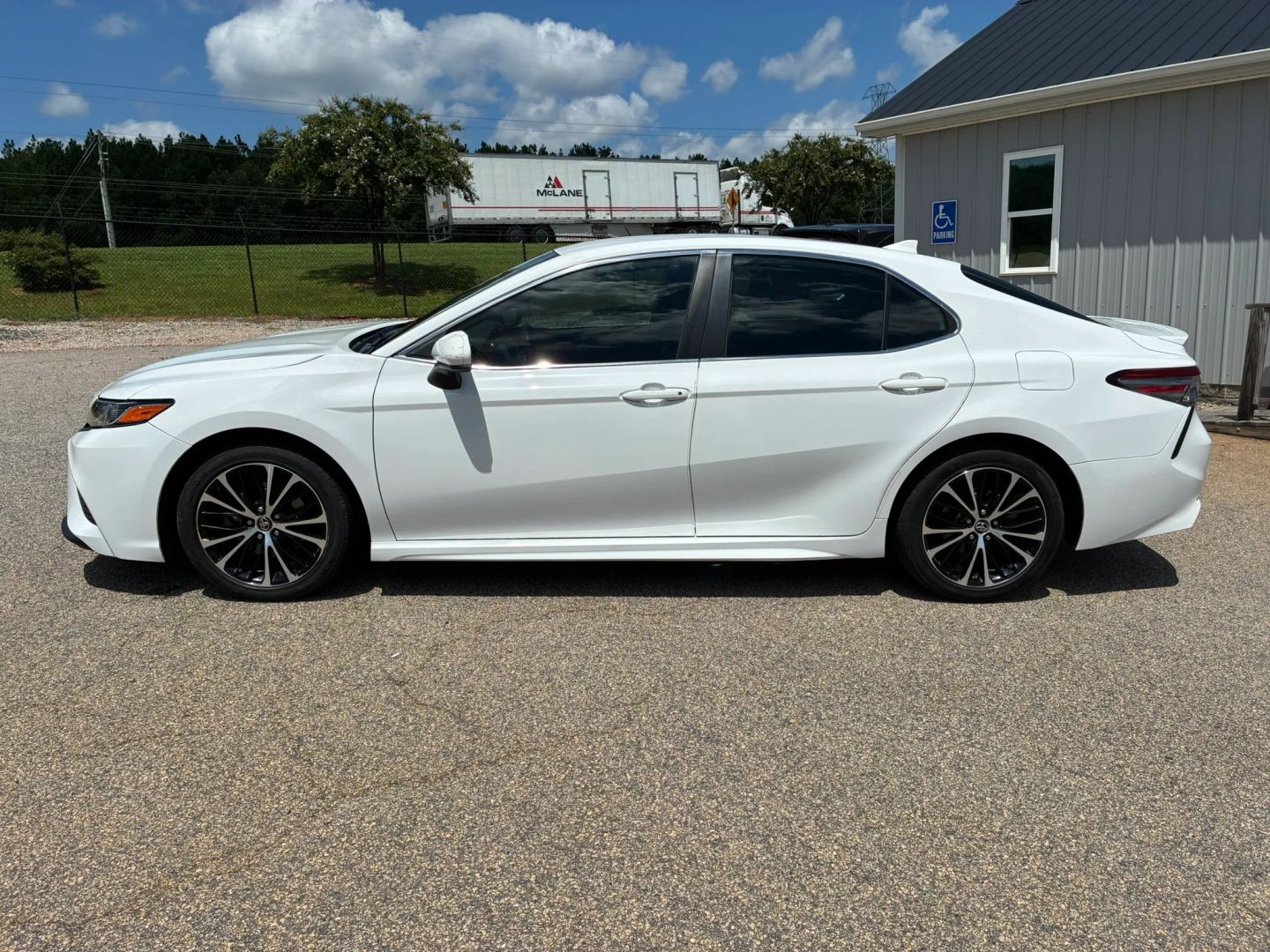 toyota camry 2019 4T1B11HK0KU273545 image toyota camry 2019 4T1B11HK0KU273545 image