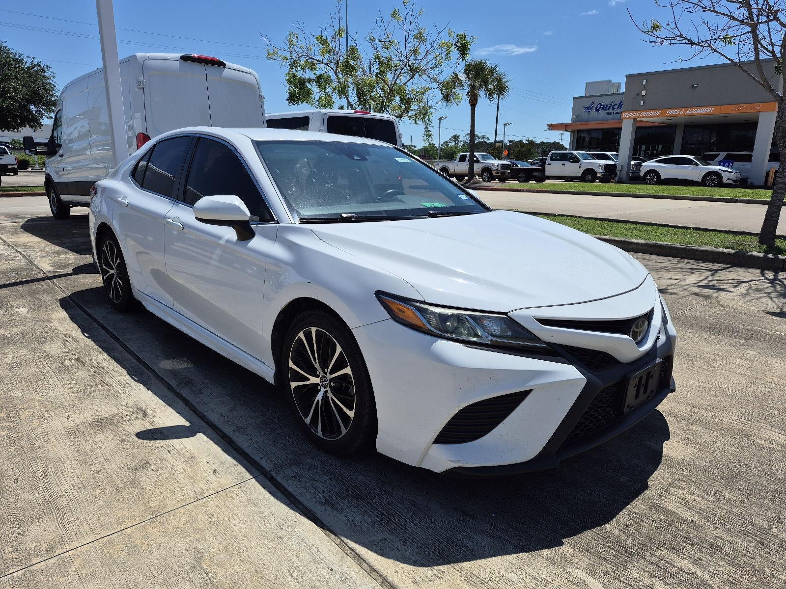 toyota camry 2019 4T1B11HK6KU777758 image toyota camry 2019 4T1B11HK6KU777758 image