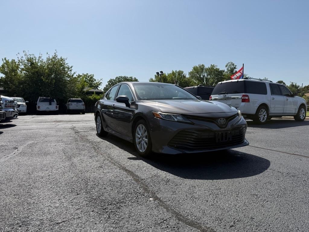toyota camry 2019 4T1B11HK2KU270386 image toyota camry 2019 4T1B11HK2KU270386 image