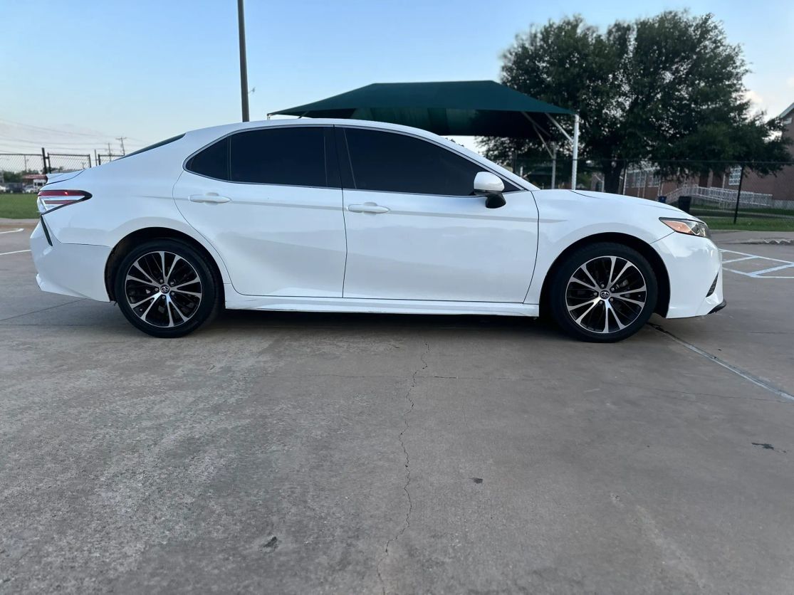 toyota camry 2019 4T1B11HK9KU687181 image toyota camry 2019 4T1B11HK9KU687181 image