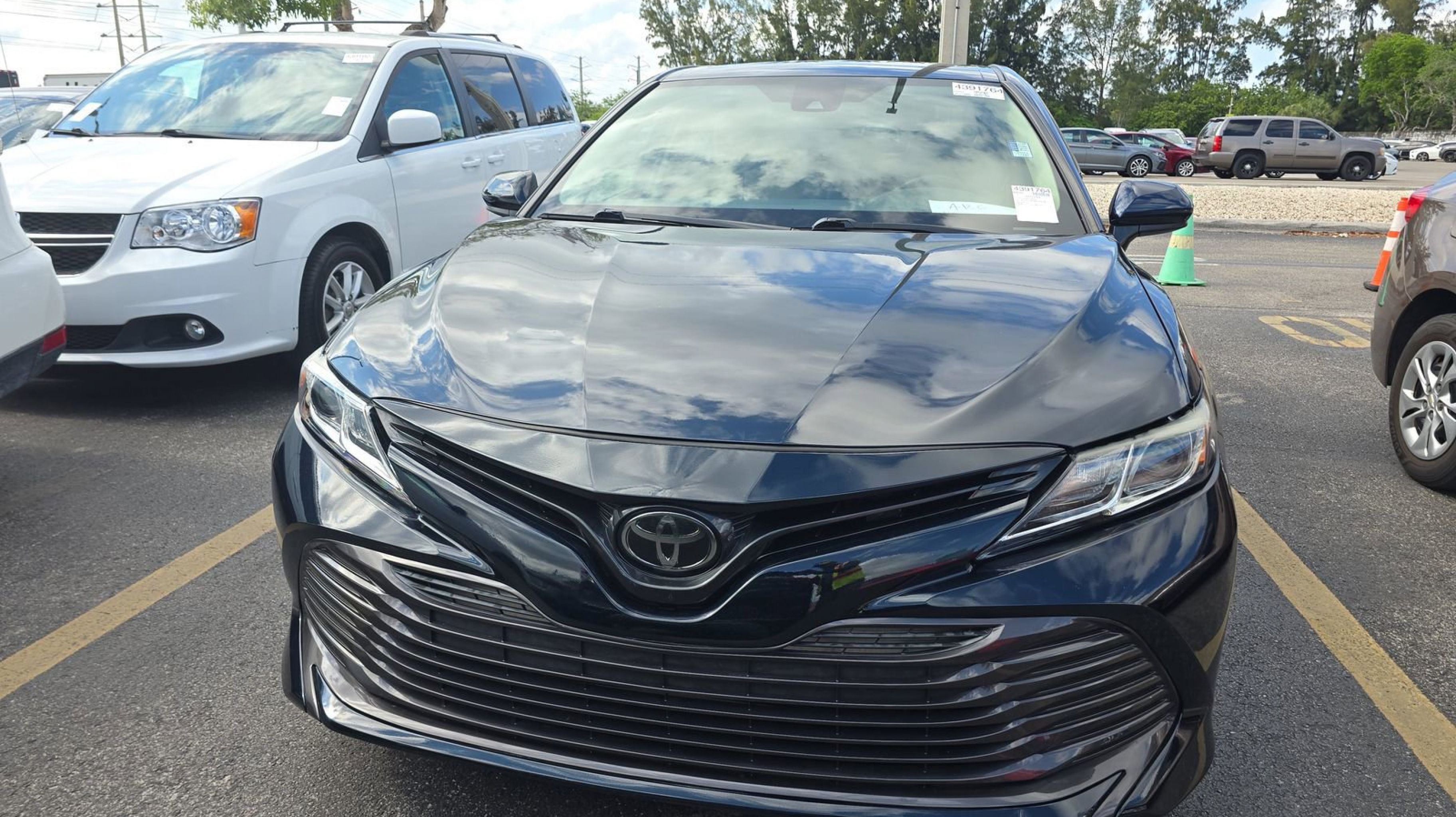 toyota camry 2019 4T1B11HK1KU274719 image toyota camry 2019 4T1B11HK1KU274719 image