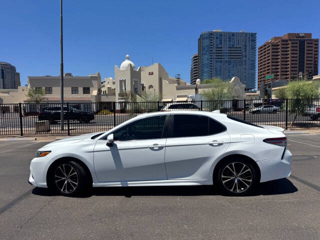 toyota camry 2019 4T1B11HK8KU226327 image toyota camry 2019 4T1B11HK8KU226327 image