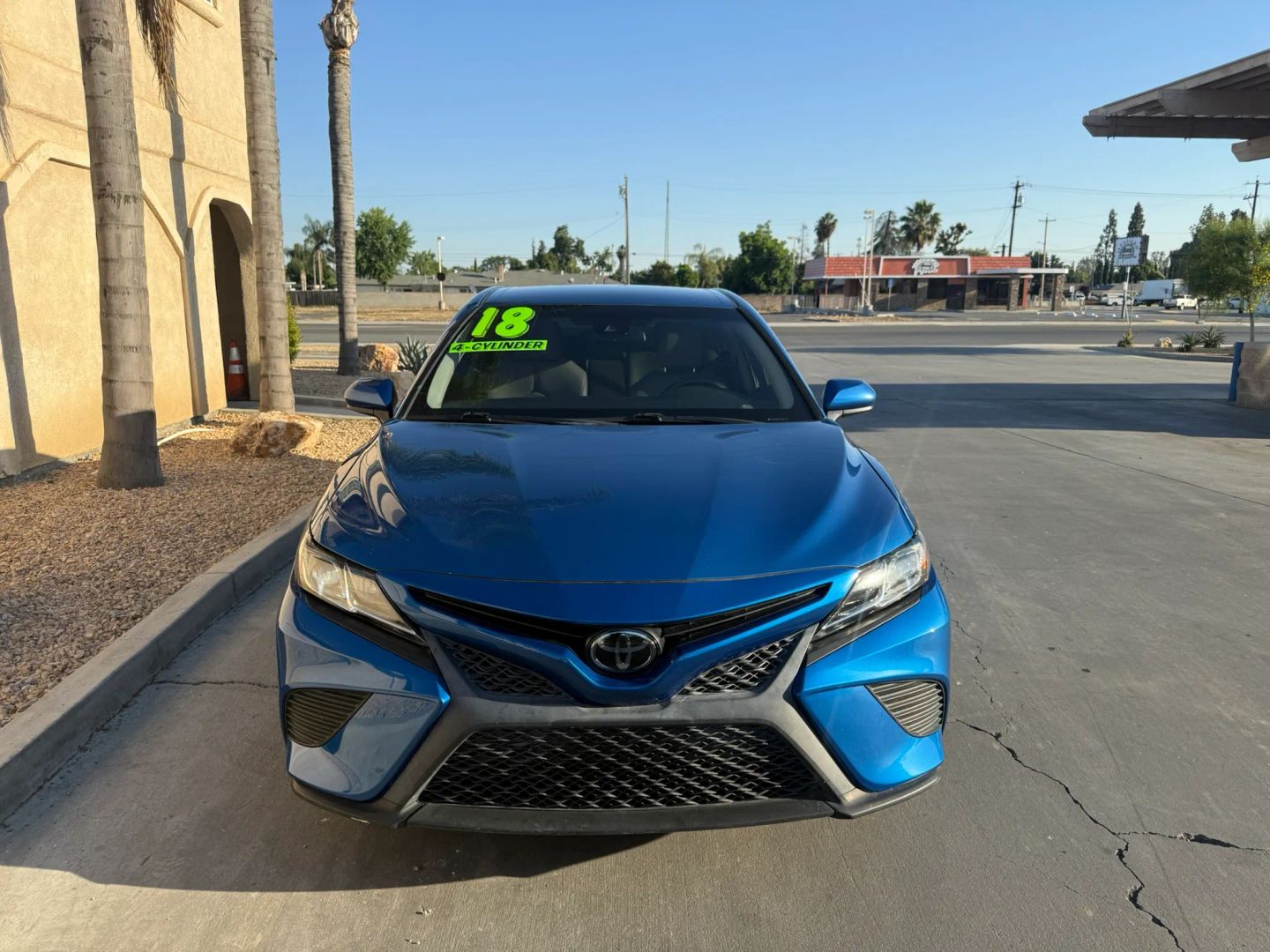 toyota camry 2018 4T1B11HKXJU112070 image toyota camry 2018 4T1B11HKXJU112070 image
