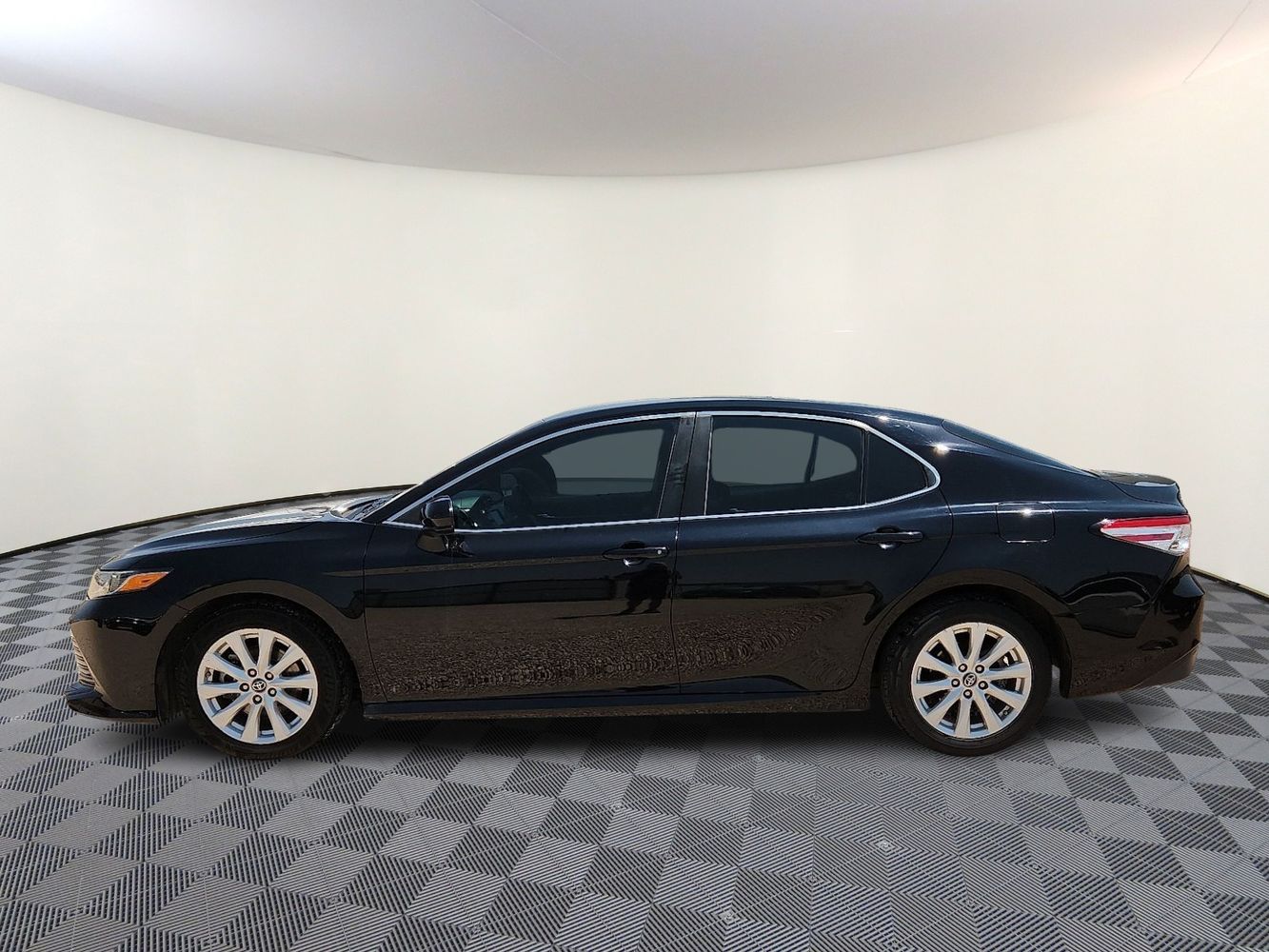 toyota camry 2018 4T1B11HK1JU154403 image toyota camry 2018 4T1B11HK1JU154403 image