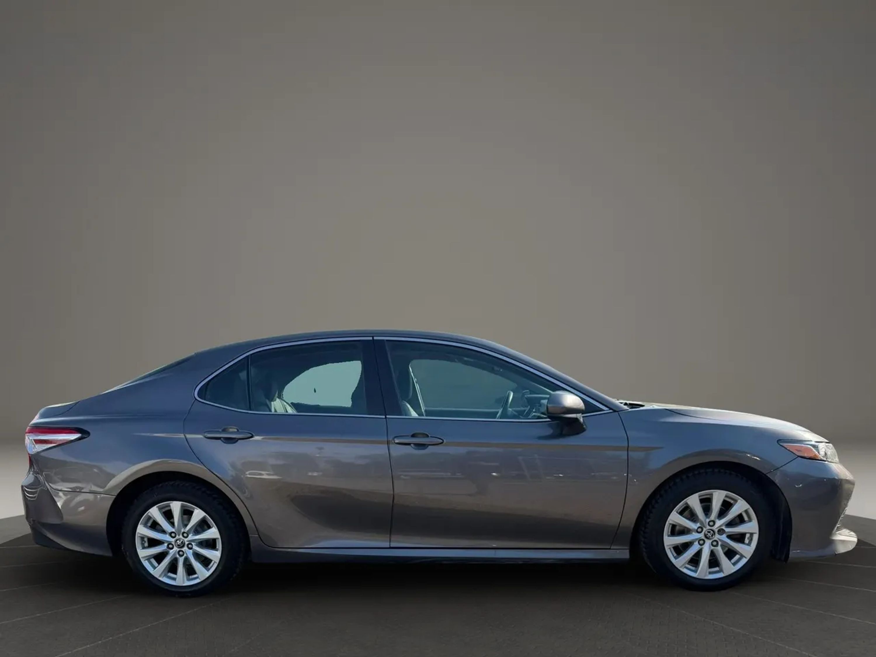 toyota camry 2018 4T1B11HK9JU011649 image toyota camry 2018 4T1B11HK9JU011649 image
