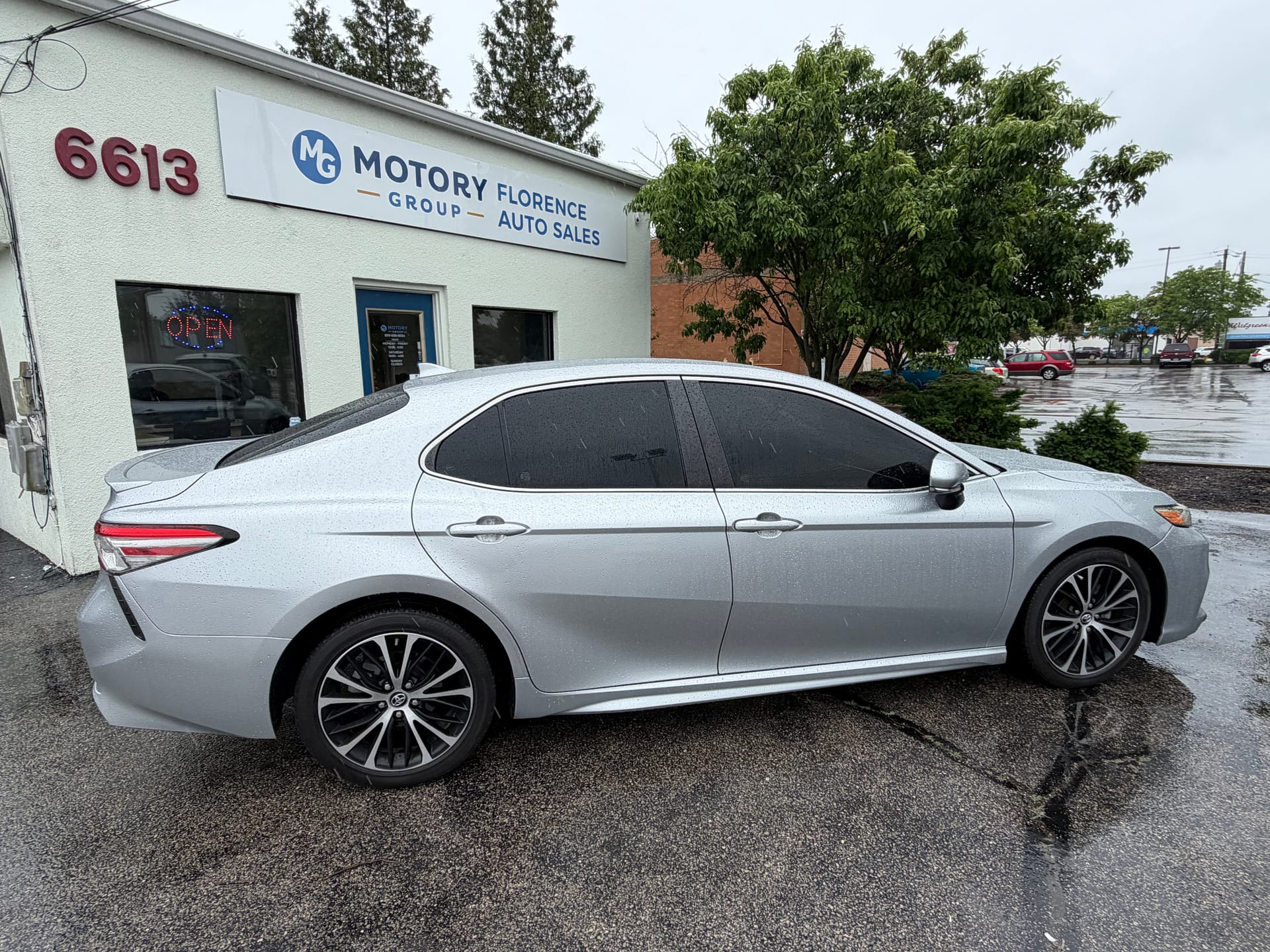 toyota camry 2018 4T1B11HK0JU041557 image toyota camry 2018 4T1B11HK0JU041557 image