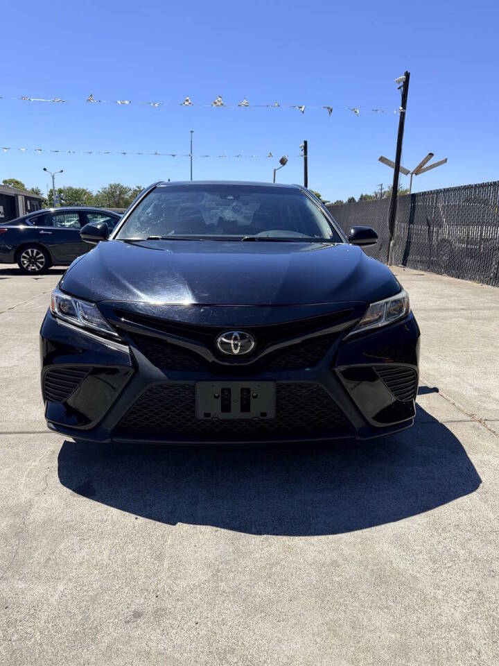 toyota camry 2018 4T1B11HK6JU582399 image toyota camry 2018 4T1B11HK6JU582399 image