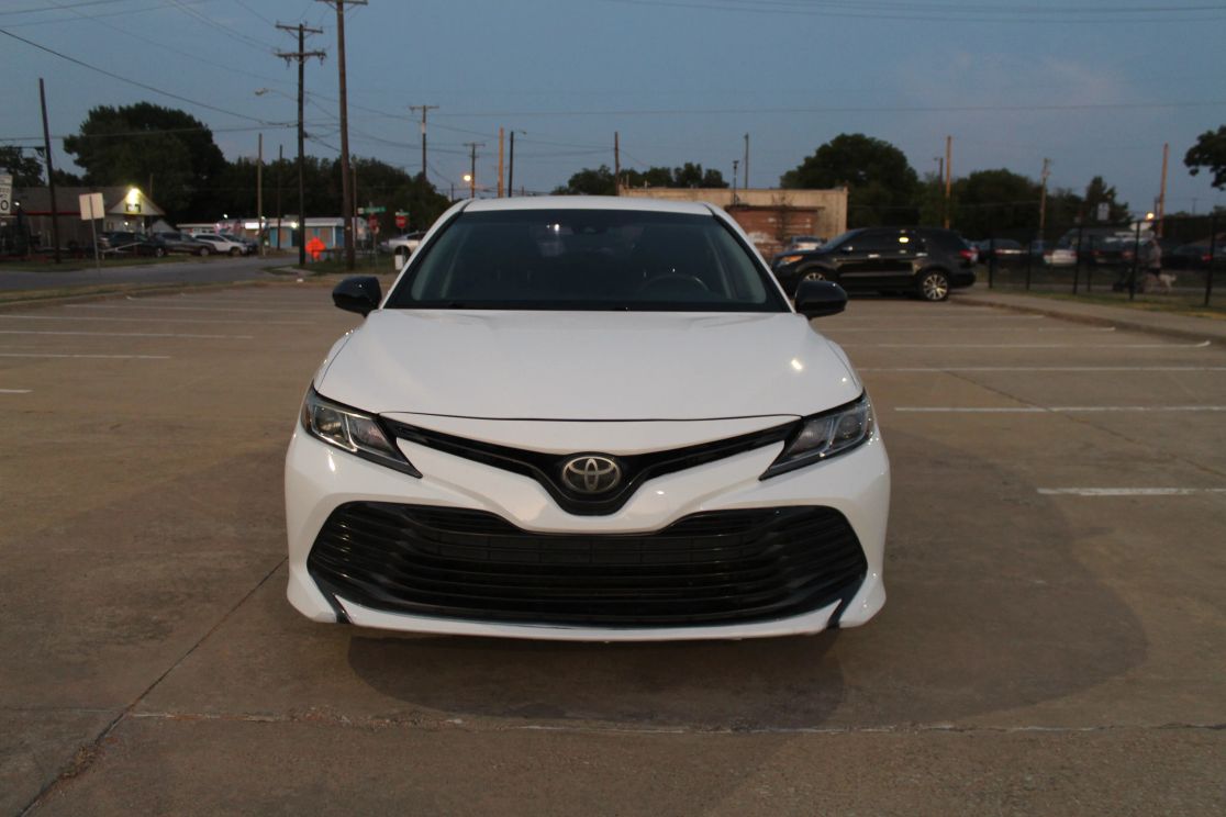 toyota camry 2018 4T1B11HK2JU084555 image toyota camry 2018 4T1B11HK2JU084555 image