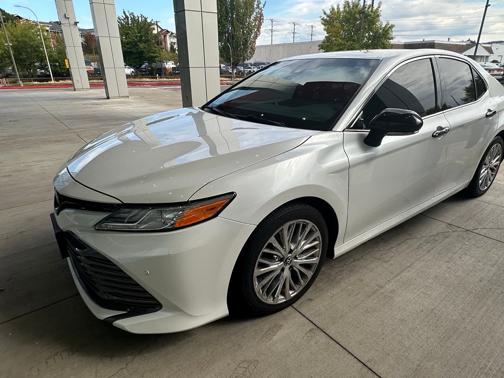 toyota camry 2018 4T1B11HK5JU031431 image toyota camry 2018 4T1B11HK5JU031431 image