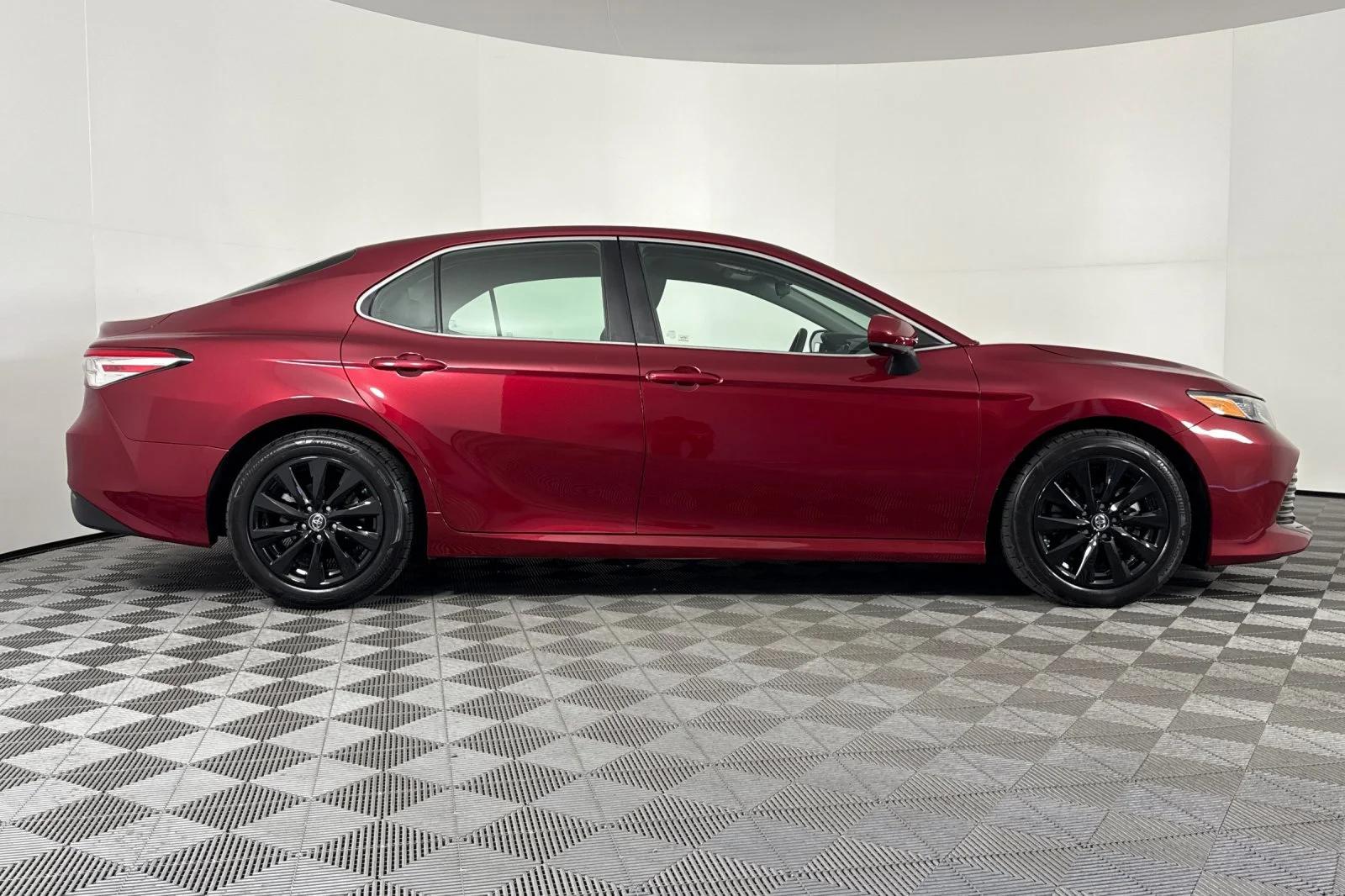 toyota camry 2018 4T1B11HK2JU546239 image toyota camry 2018 4T1B11HK2JU546239 image