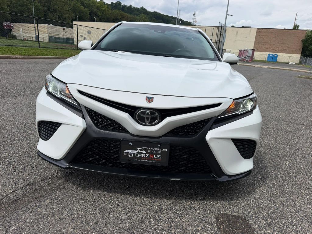 toyota camry 2018 4T1B11HK6JU121641 image toyota camry 2018 4T1B11HK6JU121641 image