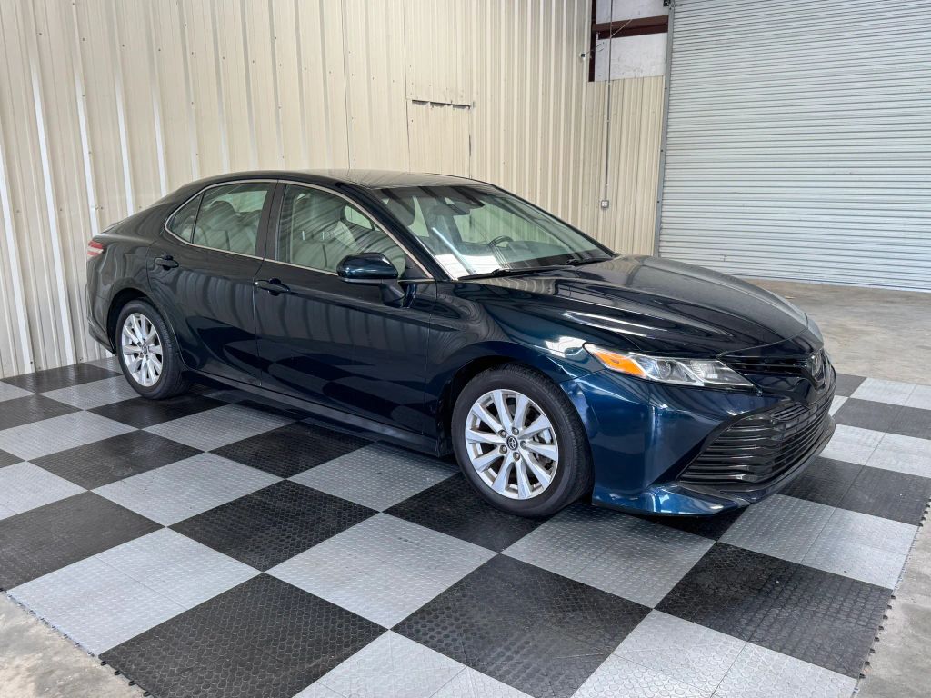 toyota camry 2018 4T1B11HK0JU608673 image toyota camry 2018 4T1B11HK0JU608673 image