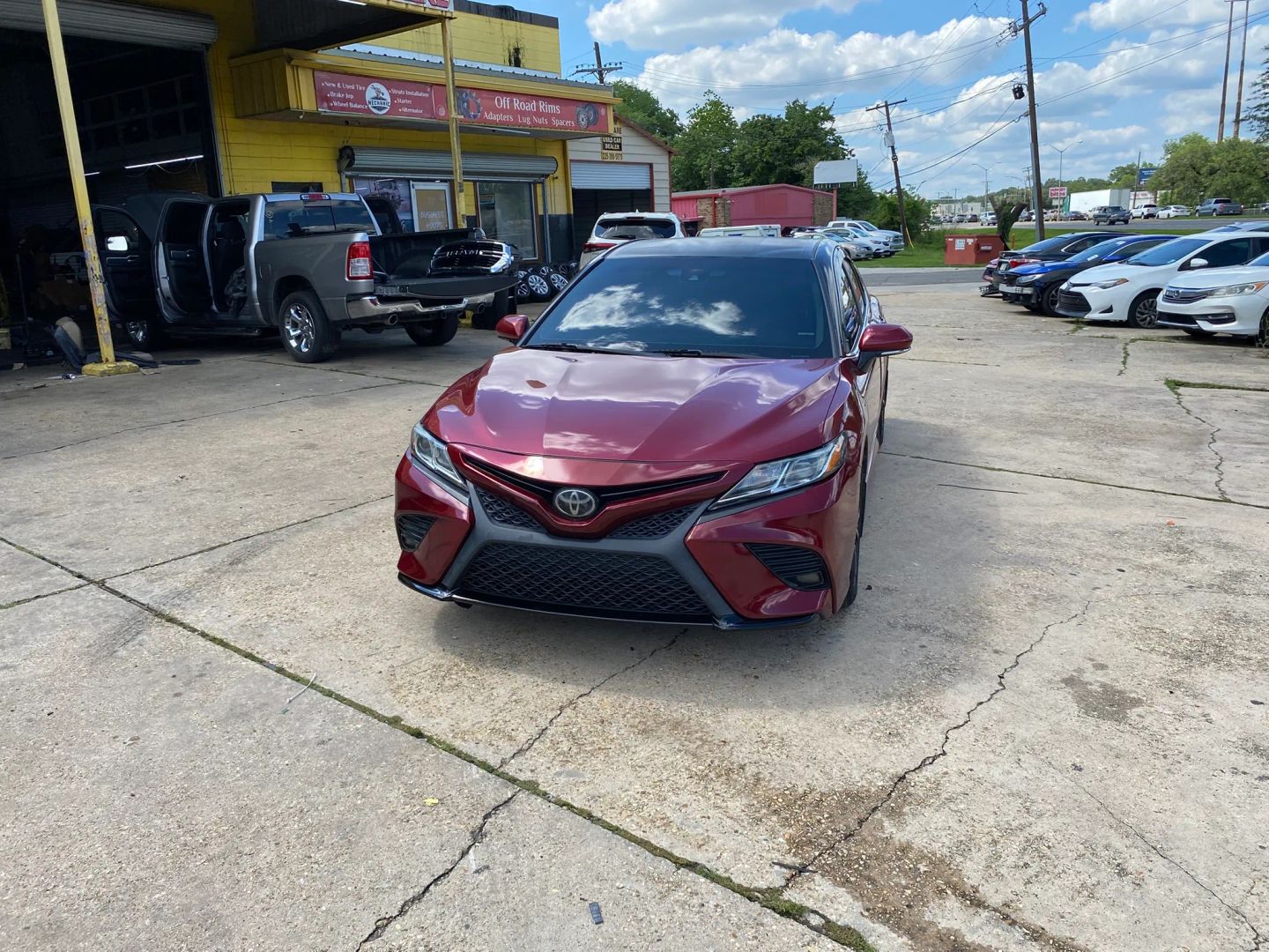 toyota camry 2018 4T1B11HK5JU560975 image toyota camry 2018 4T1B11HK5JU560975 image