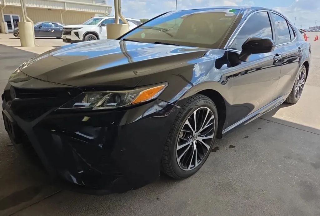 toyota camry 2018 4T1B11HK6JU601050 image toyota camry 2018 4T1B11HK6JU601050 image