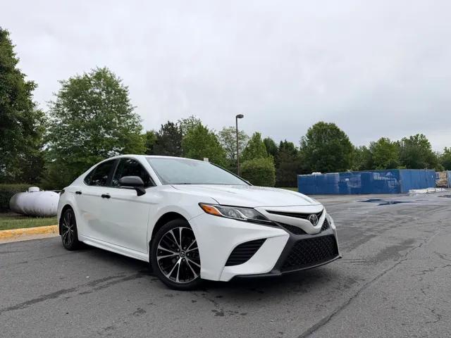 toyota camry 2018 4T1B11HK8JU126839 image toyota camry 2018 4T1B11HK8JU126839 image