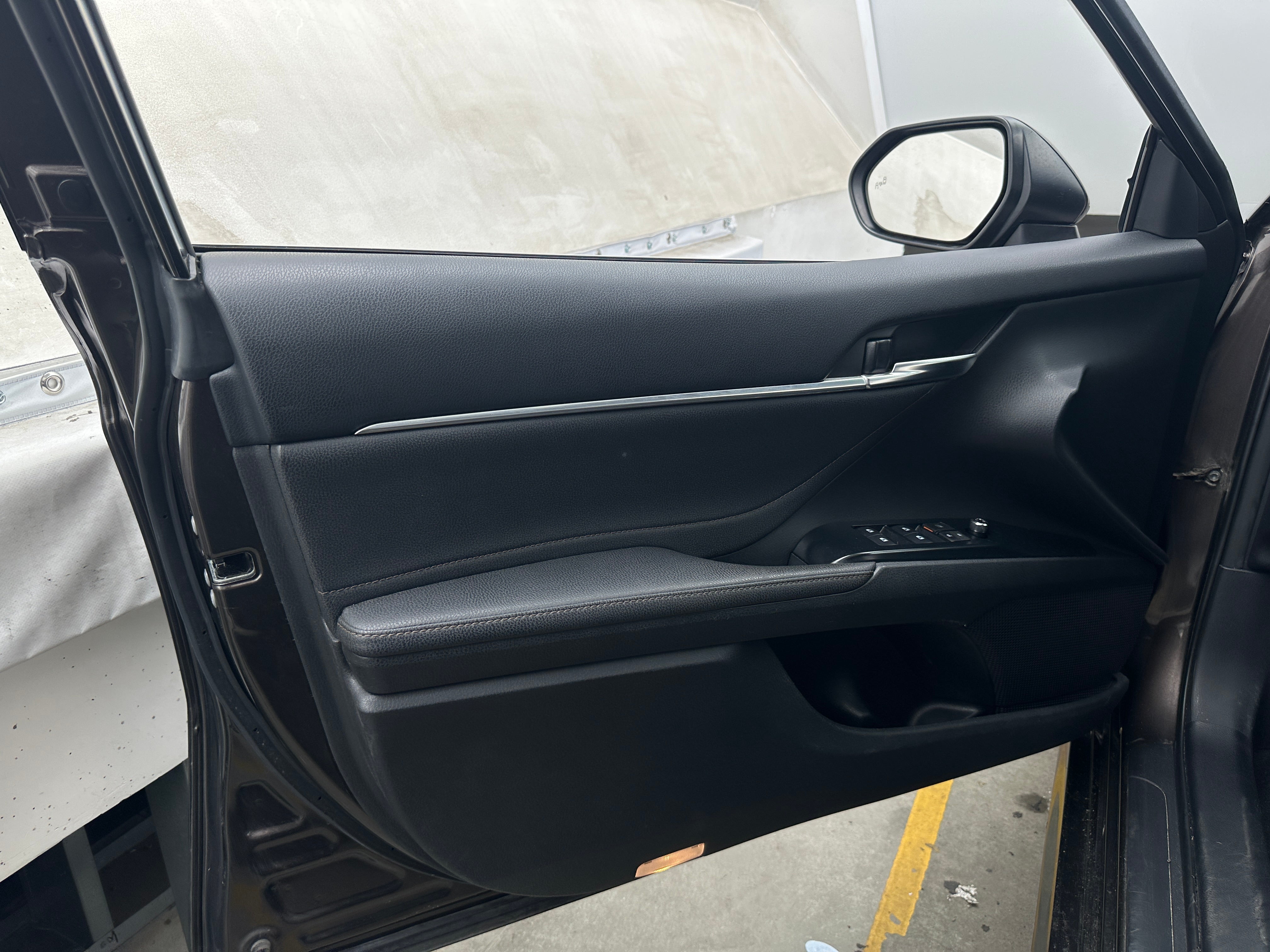 toyota camry 2018 4T1B11HKXJU052078 image toyota camry 2018 4T1B11HKXJU052078 image