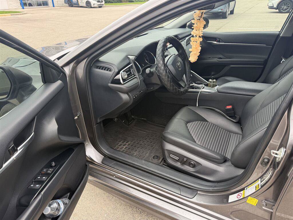 toyota camry 2018 4T1B11HK2JU056982 image toyota camry 2018 4T1B11HK2JU056982 image