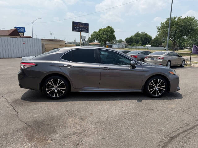 toyota camry 2018 4T1B11HK8JU572716 image toyota camry 2018 4T1B11HK8JU572716 image
