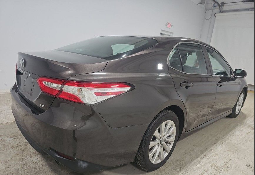toyota camry 2018 4T1B11HK5JU574052 image toyota camry 2018 4T1B11HK5JU574052 image