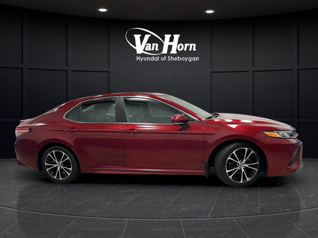 toyota camry 2018 4T1B11HK2JU535323 image toyota camry 2018 4T1B11HK2JU535323 image