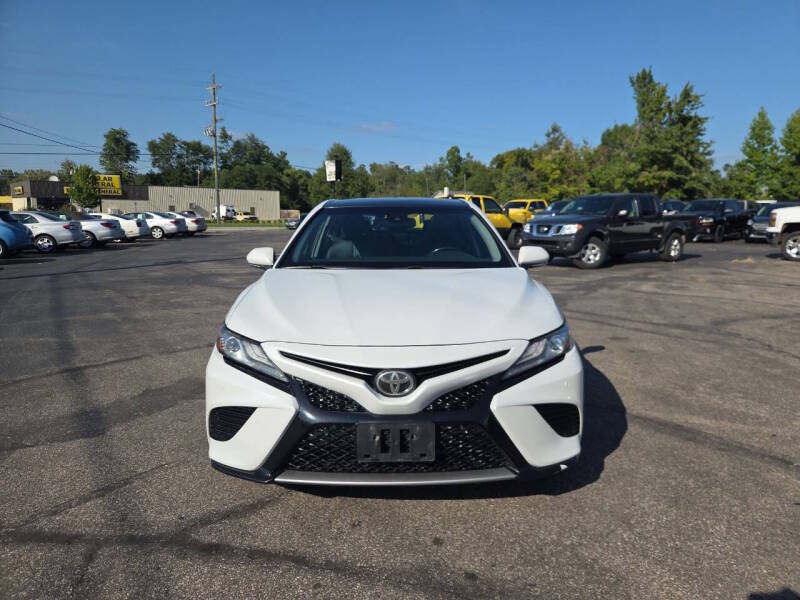 toyota camry 2018 4T1B61HKXJU071067 image toyota camry 2018 4T1B61HKXJU071067 image