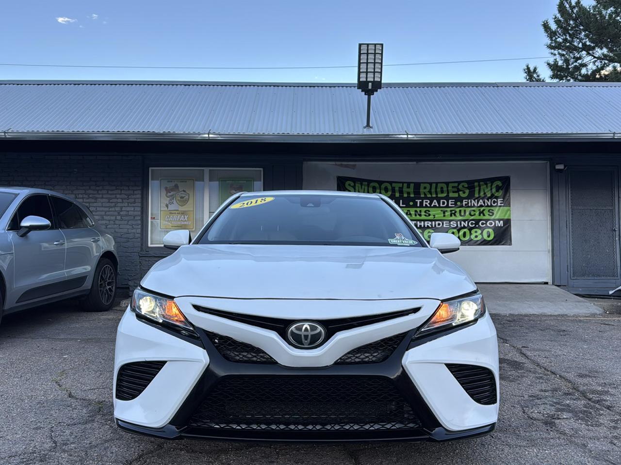 toyota camry 2018 4T1B11HK6JU646599 image toyota camry 2018 4T1B11HK6JU646599 image