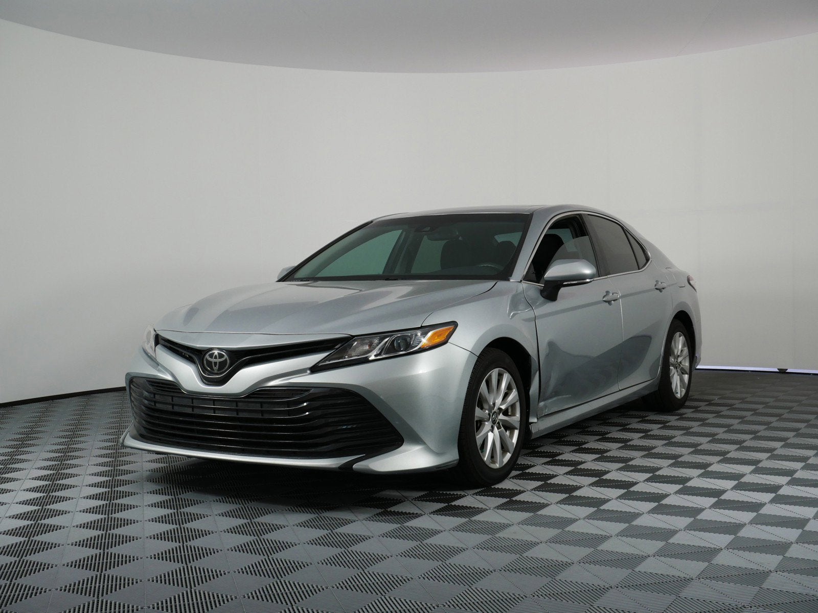 toyota camry 2018 4T1B11HK7JU627379 image toyota camry 2018 4T1B11HK7JU627379 image