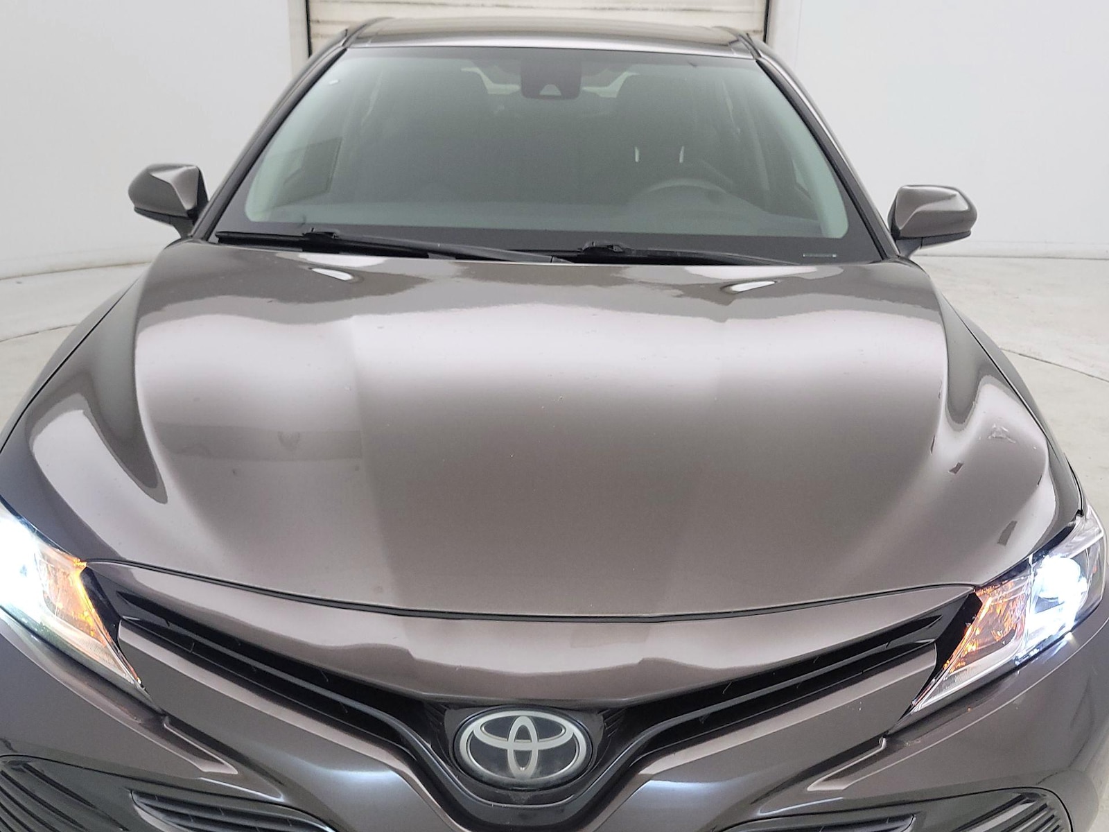 toyota camry 2018 4T1B11HK1JU524877 image toyota camry 2018 4T1B11HK1JU524877 image