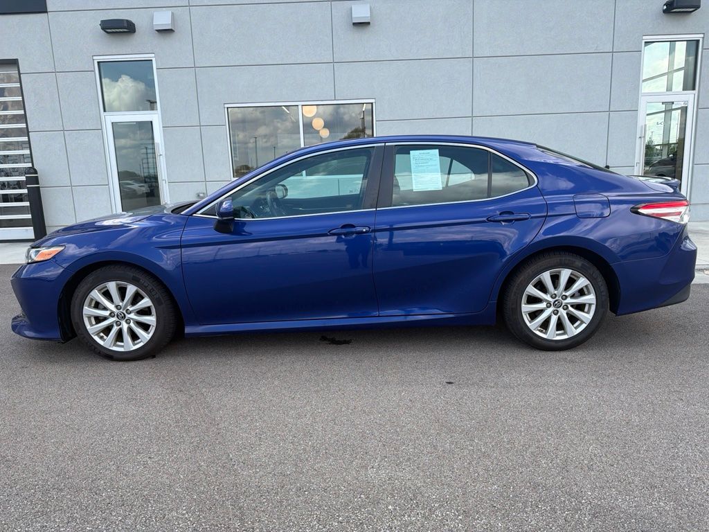 toyota camry 2018 4T1B11HK2JU571819 image toyota camry 2018 4T1B11HK2JU571819 image