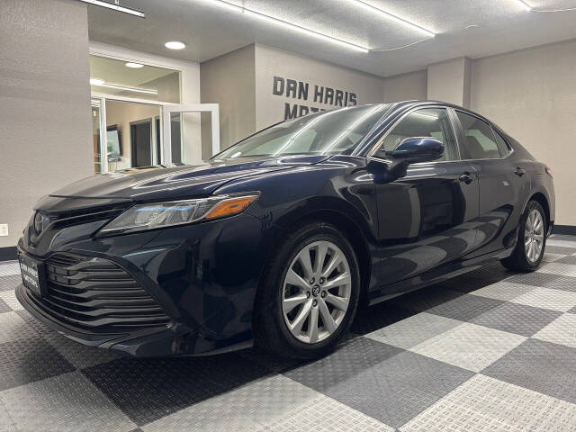 toyota camry 2018 4T1B11HK9JU647133 image toyota camry 2018 4T1B11HK9JU647133 image