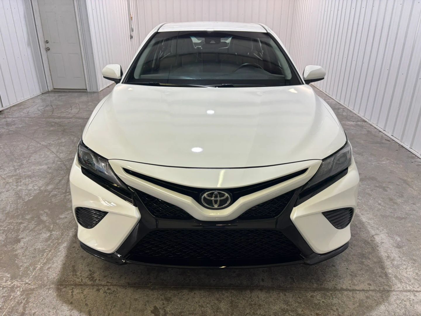 toyota camry 2018 4T1B11HK2JU527125 image toyota camry 2018 4T1B11HK2JU527125 image