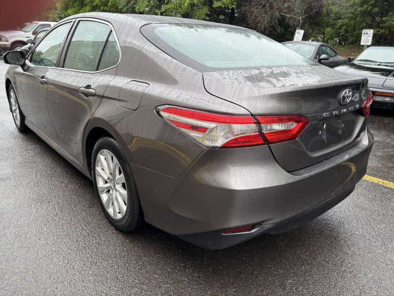 toyota camry 2018 4T1B11HK8JU040169 image toyota camry 2018 4T1B11HK8JU040169 image