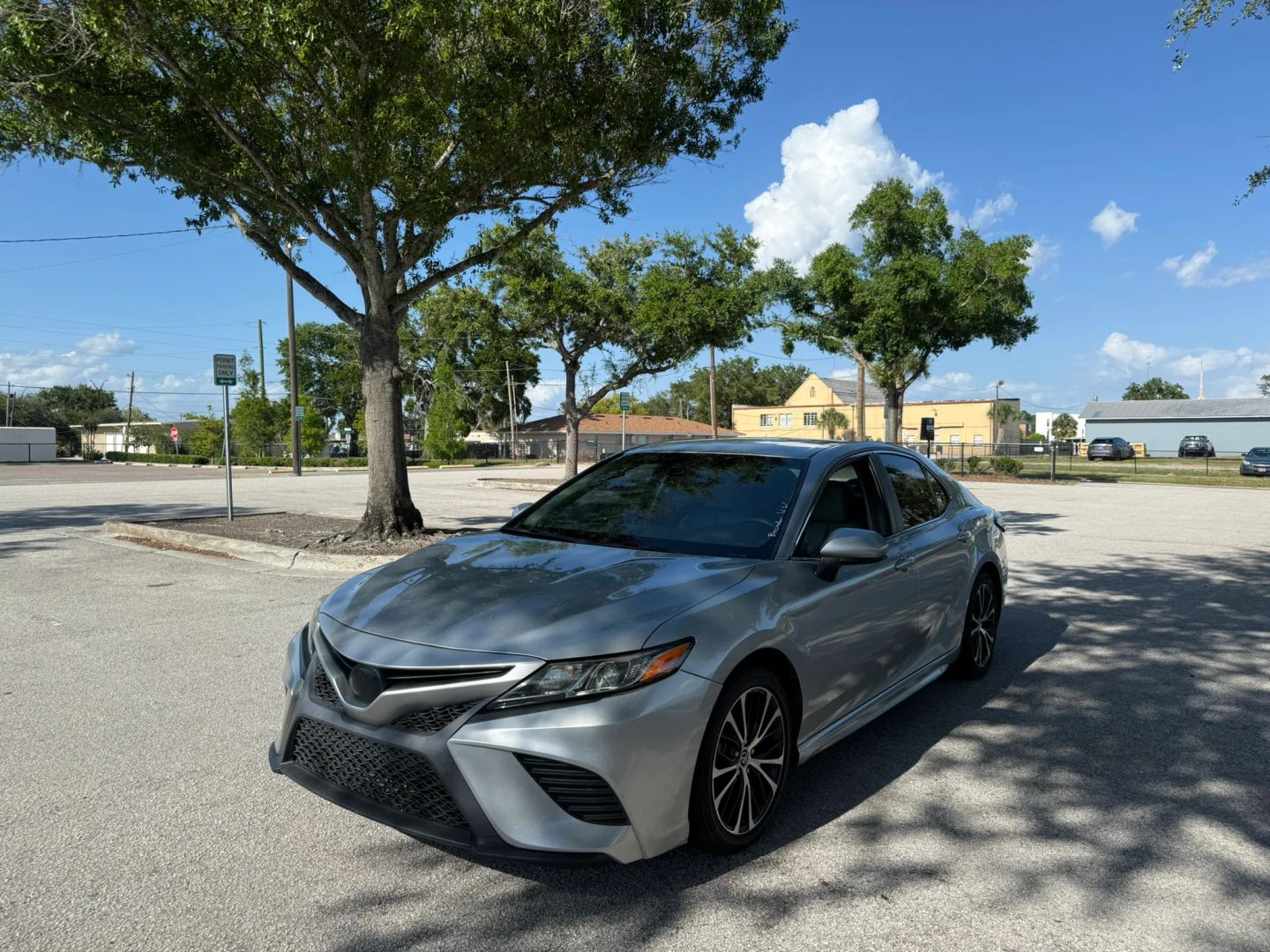 toyota camry 2018 4T1B11HK8JU015045 image toyota camry 2018 4T1B11HK8JU015045 image