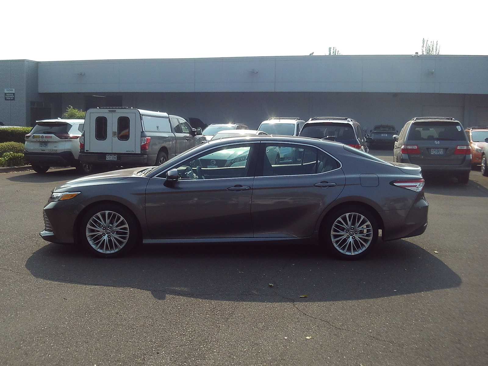 toyota camry 2018 4T1B11HK2JU057498 image toyota camry 2018 4T1B11HK2JU057498 image