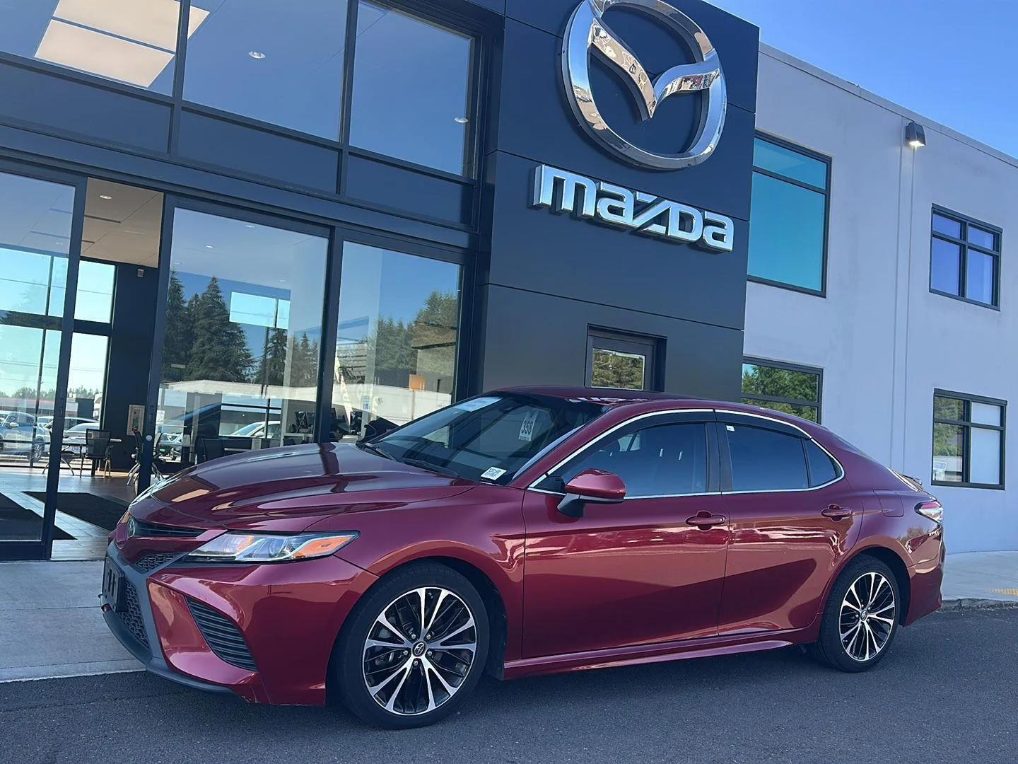 toyota camry 2018 4T1B11HK1JU520389 image toyota camry 2018 4T1B11HK1JU520389 image