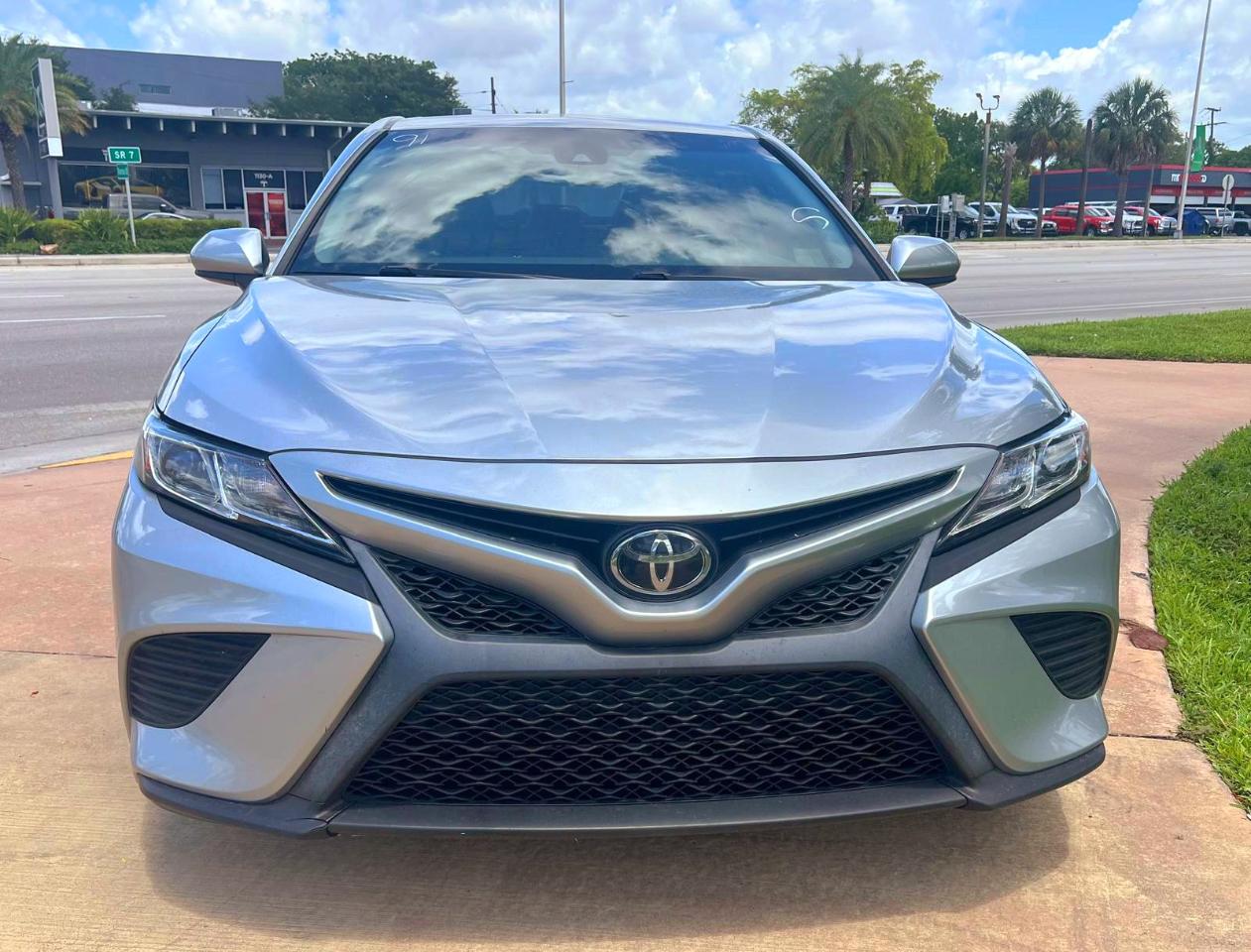 toyota camry 2018 4T1B11HK4JU032151 image toyota camry 2018 4T1B11HK4JU032151 image