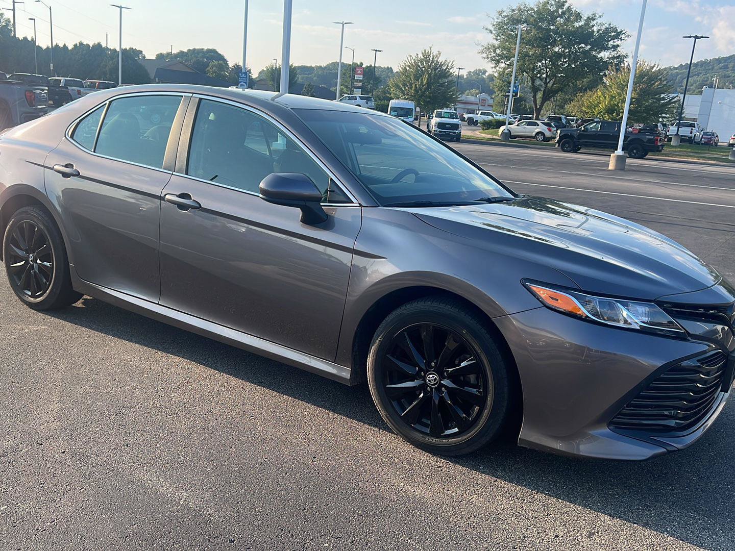 toyota camry 2018 4T1B11HK1JU117139 image toyota camry 2018 4T1B11HK1JU117139 image