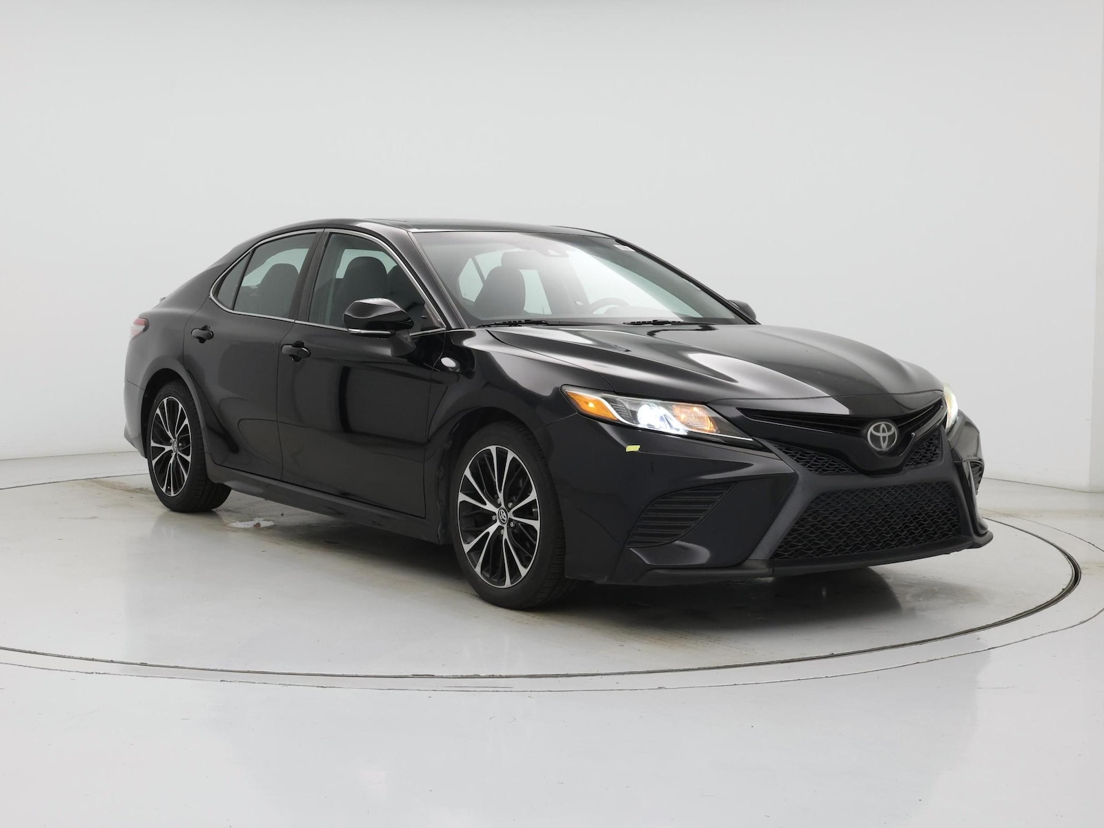 toyota camry 2018 4T1B11HK0JU016965 image toyota camry 2018 4T1B11HK0JU016965 image