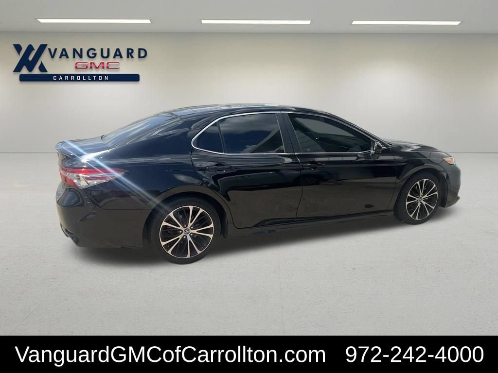 toyota camry 2018 4T1B11HK0JU677847 image toyota camry 2018 4T1B11HK0JU677847 image