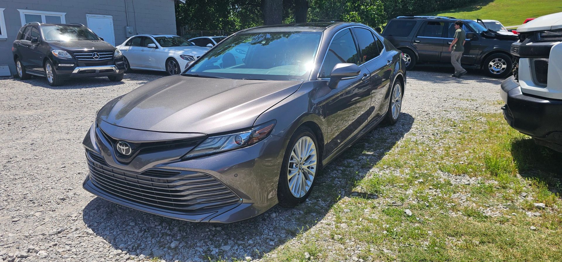 toyota camry 2018 4T1B11HK1JU046881 image toyota camry 2018 4T1B11HK1JU046881 image