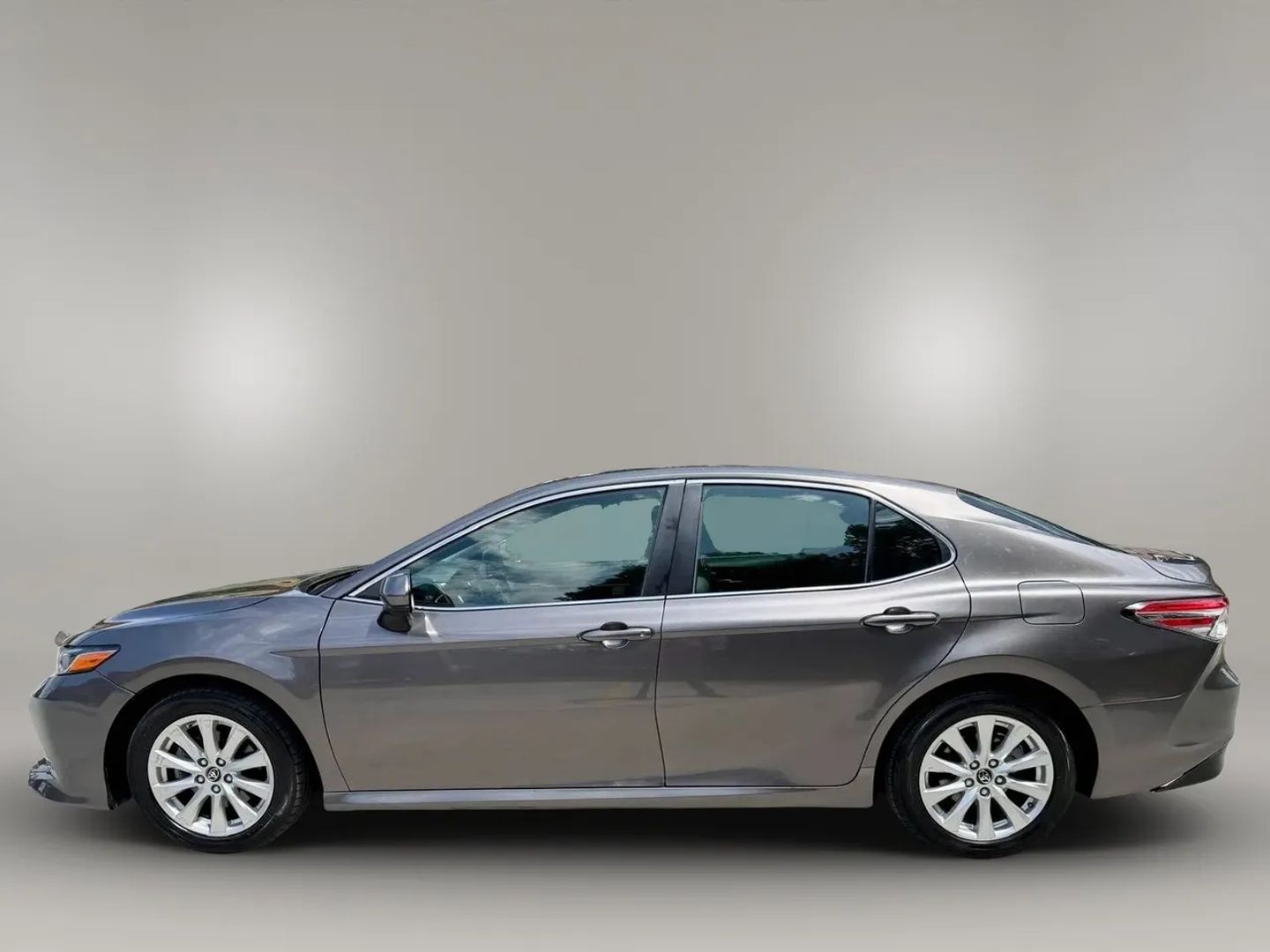 toyota camry 2018 4T1B11HK3JU044260 image toyota camry 2018 4T1B11HK3JU044260 image