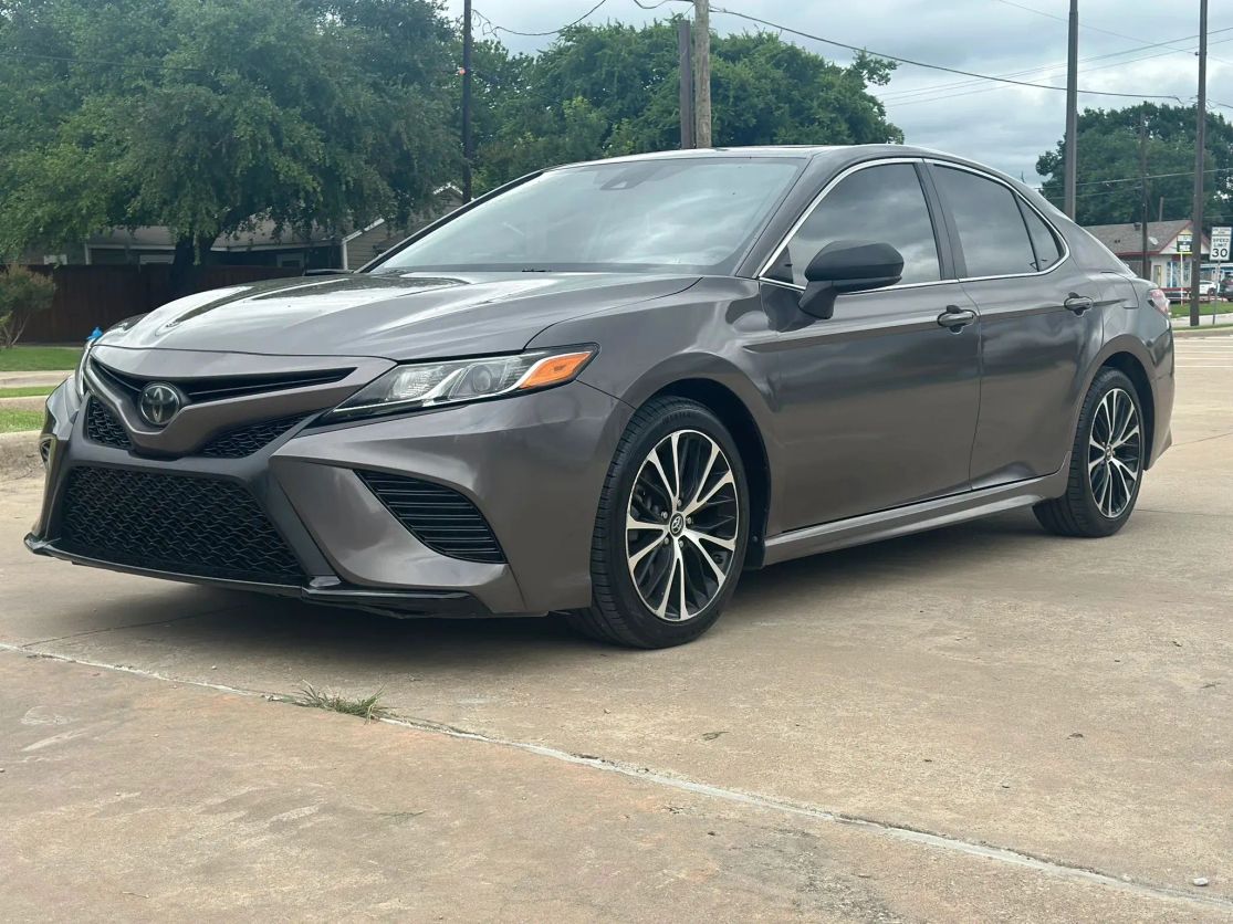 toyota camry 2018 4T1B11HK2JU109583 image toyota camry 2018 4T1B11HK2JU109583 image