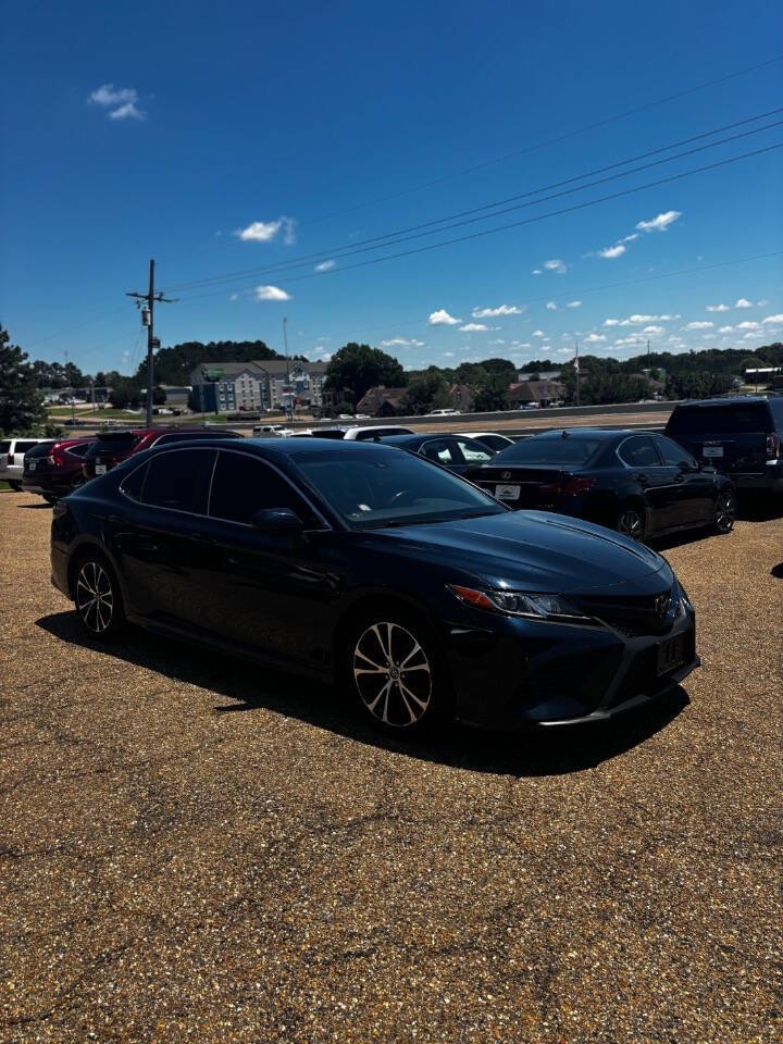 toyota camry 2018 4T1B11HK0JU594404 image toyota camry 2018 4T1B11HK0JU594404 image