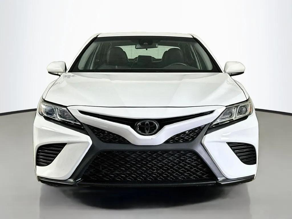 toyota camry 2018 4T1B11HK2JU597627 image toyota camry 2018 4T1B11HK2JU597627 image