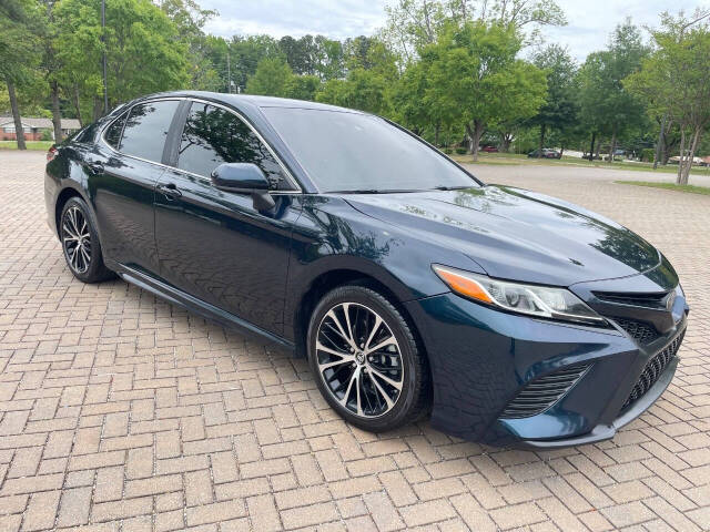 toyota camry 2018 4T1B11HK9JU557559 image toyota camry 2018 4T1B11HK9JU557559 image