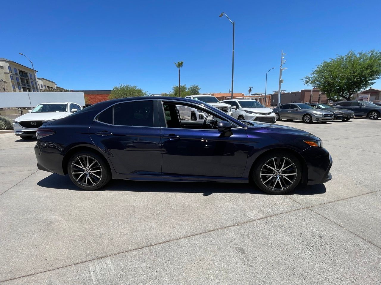 toyota camry 2021 4T1G11AK5MU478197 image