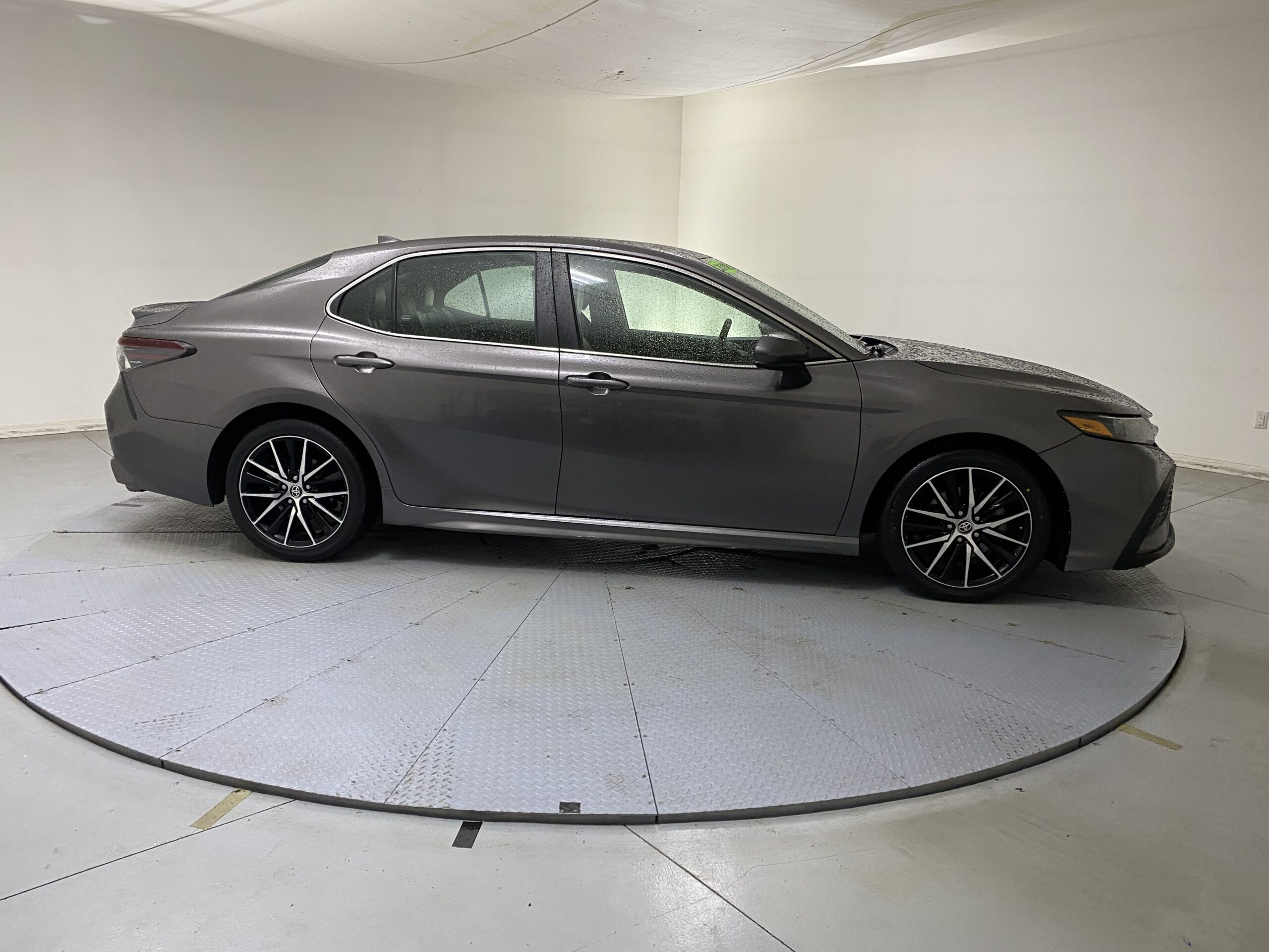 toyota camry 2021 4T1G11AK6MU418770 image toyota camry 2021 4T1G11AK6MU418770 image